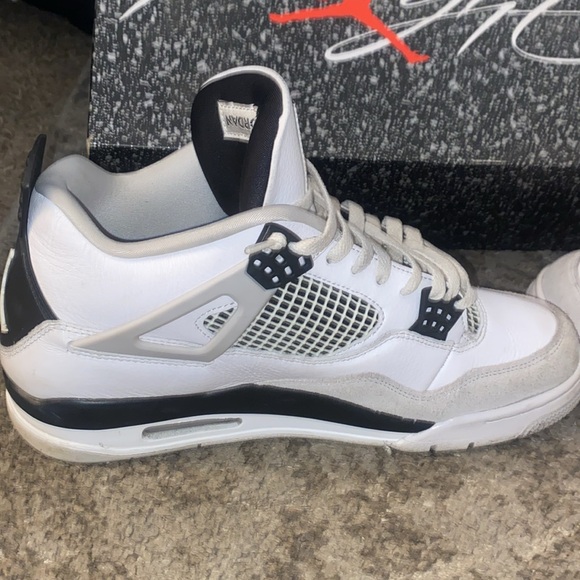 🌟EUC AIR JORDAN 4 Retro Military Black - Picture 8 of 9